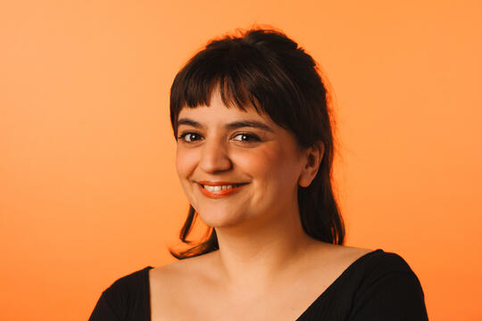 Victoire Tuaillon lance en solo son nouveau podcast "Renverser la table", disponible dès le 25 juillet - Photo Elsa Leydier 