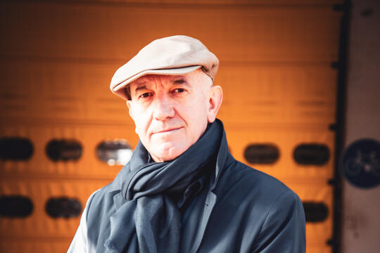 Philippe Claudel   Aller travailler en prison ma permis de comprendre lespece humaine 2.jpg