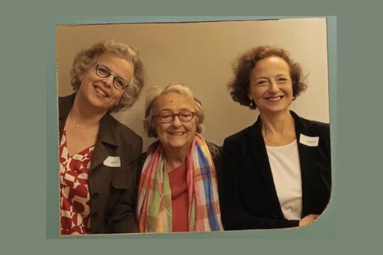 (de gauche à droite) Anne, Lina et Cecile Saporta des éditions Feryane