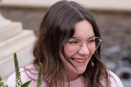 Morgane Moncomble, autrice de la saga Seasons chez Hugo.