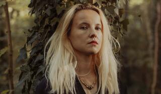 En cinq mots  Cecile Coulon0.jpg