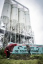Lea Hobson Desarmer le beton Rehabiter la Terre Zones0.png