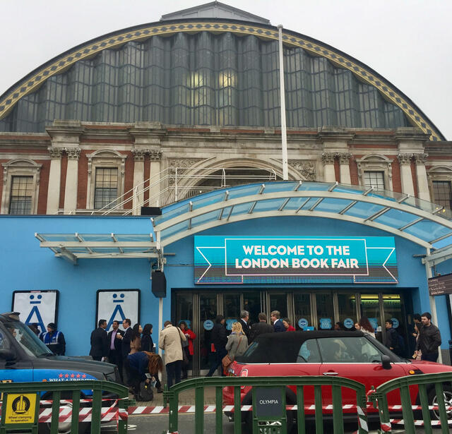 L'entrée de la foire de Londres, le 14 mars 2017 -