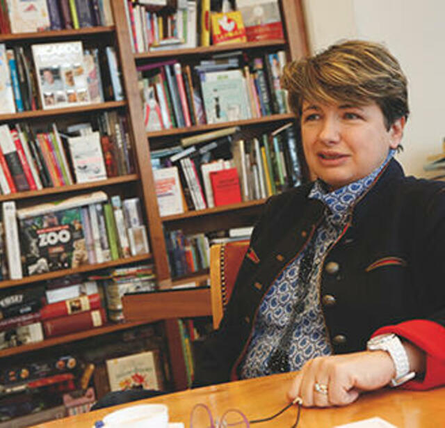Larousse - Isabelle Jeuge-Meynart