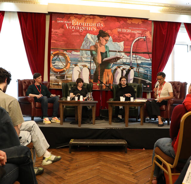 Table ronde sur les nouvelles voix pour "Prendre en charge le monde d'aujourd'hui", avec Édouard Jousselin, Phoebe Hadjimarkos Clarke et Bastien Hauster, au festival Etonnants Voyageurs 2024, à Saint-Malo.