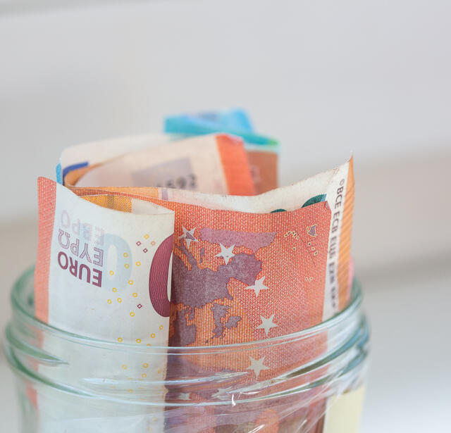 Quelques euros dans un bocal