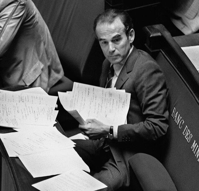 Robert Badinter ministre de la justice à l'assemblé nationale le 17 septembre 1981 