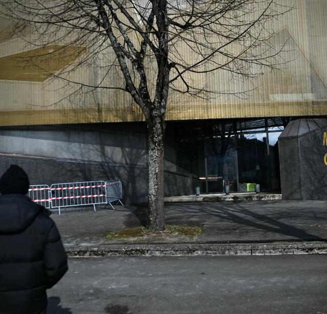 La médiathèque Champollion (Dijon) incendiée dans la nuit du 1 au 2 mars