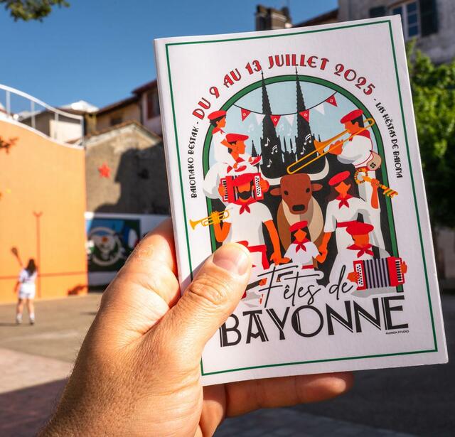 Le basque et la plume