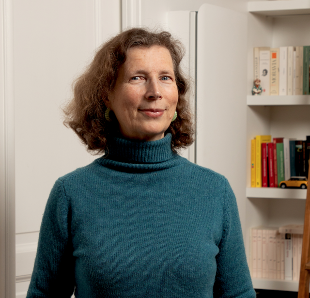 Catherine Cusset, à son domicile parisien en février 2025