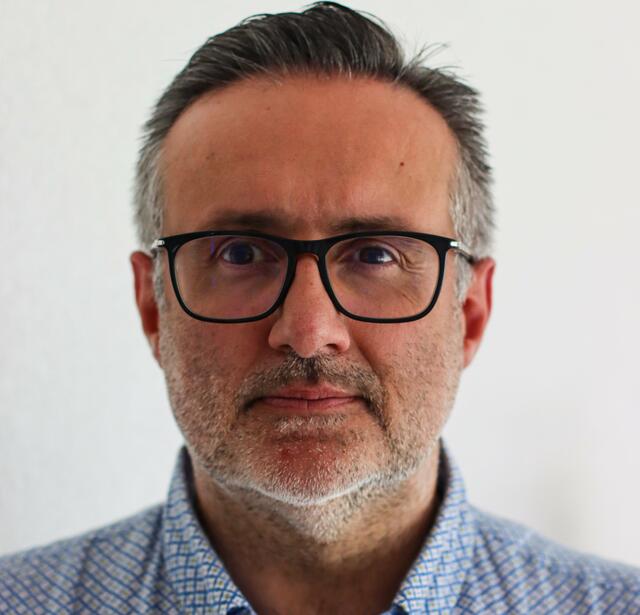 Patrick Minder a la recherche de Ziya Bey Bleu autour0.jpeg