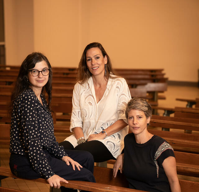 Anne Lecomte, responsable éditoriale, Valérie Robin Azevedo, directrice d'UPC éditions, et Aurélia Michel, codirectrice de la collection "Démêlés"