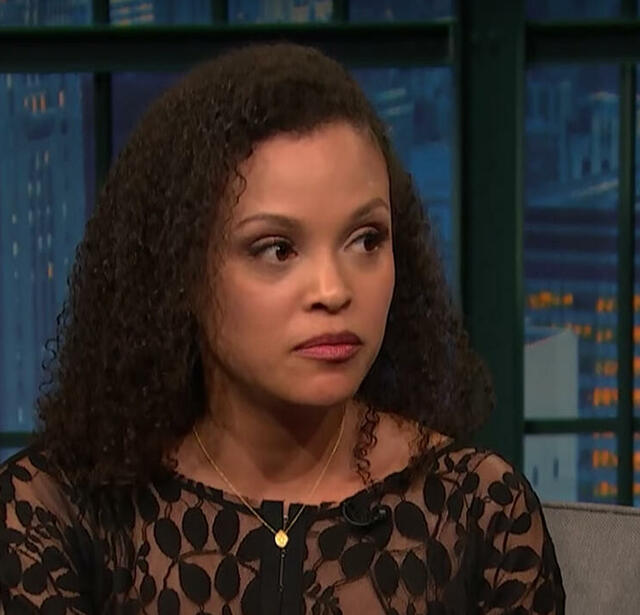 JESMYN WARD - PHOTO COPIE D'ÉCRAN/LATE NIGHT WITH SETH MEYERS