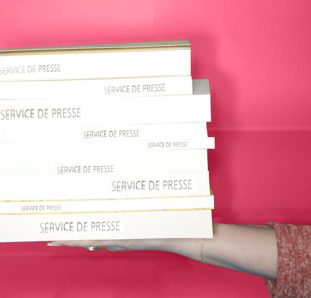 service de presse rose
