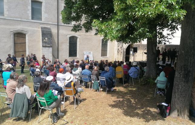 spectacle Kapouchnik quatre coins du mot charité-sur-loire