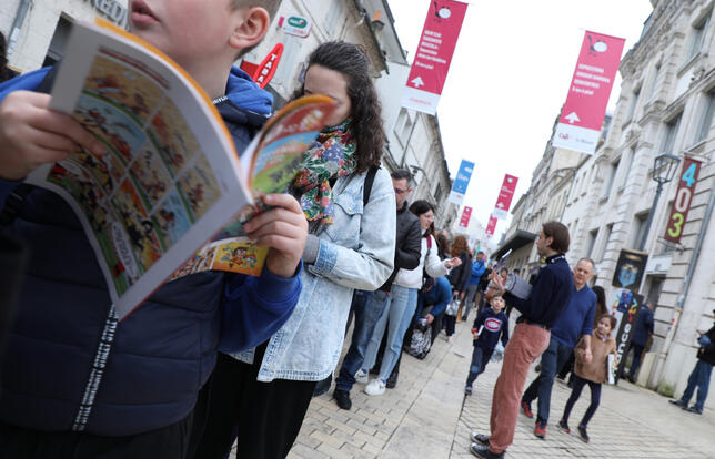 Le public nombreux dans les rues d'Angoulême