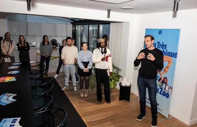 Échange entre Joël Dicker et ses lecteurs chez Spotify