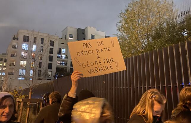"Pas de démocratie à géométrie variable"