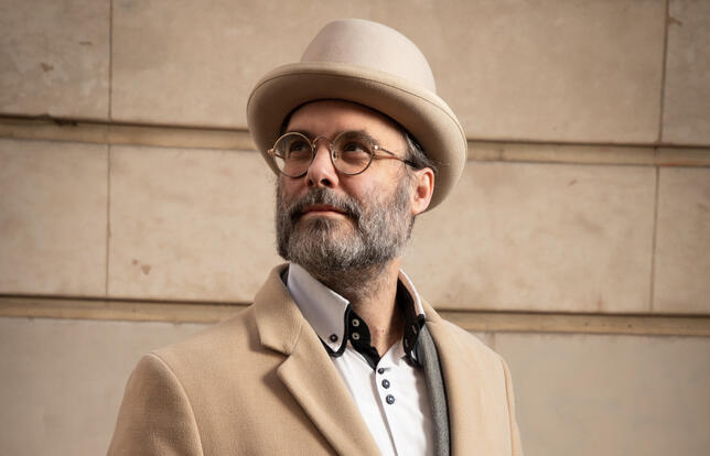 Le marche des livres religieux a lheure de la confirmation1.jpg