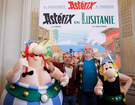 Fabcaro et Didier Conrad lors de la conférence de présentation de l'album "Astérix en Lusitanie" (Albert René)