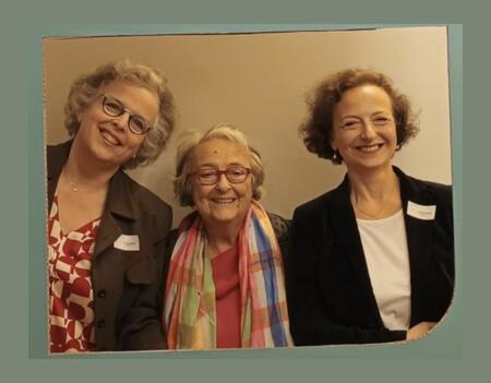 (de gauche à droite) Anne, Lina et Cecile Saporta des éditions Feryane