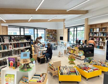 La mediatheque de SaintMartindeFontenay laureate du prix special de la petite bibliotheque0.jpg