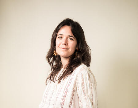 Constance Beccaria, dirige la collection Proche aux éditions de l'Iconoclaste