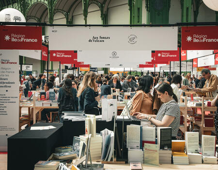 Le stand de la région Île-de-France au Festival du livre de Paris 2026