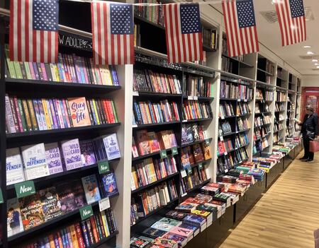 Les grandes librairies en particulier ont élargi leur offre de livres anglo-américains ces dernières années
