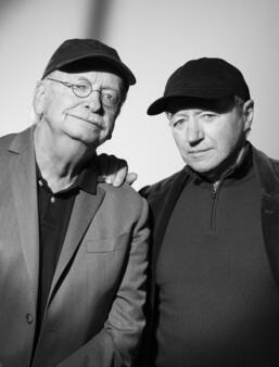 Erik Orsenna et Bernard Matussiere Voyages aux pays nomades Leau le sable et les reves Metailie0.jpeg