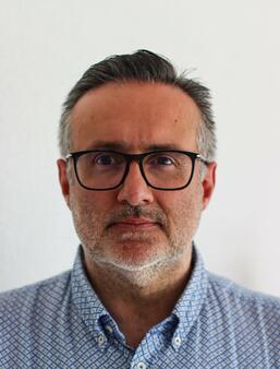 Patrick Minder a la recherche de Ziya Bey Bleu autour0.jpeg
