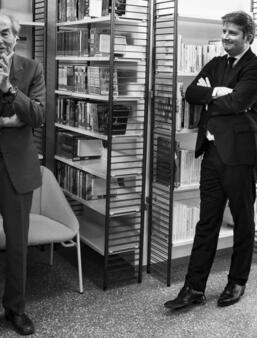 Robert Badinter lors de l'inauguration de la bibliothèque de la prison de la Santé, qui porte son nom