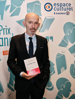 Laurent Mauvignier, lauréat du prix Landerneau des lecteurs 2025