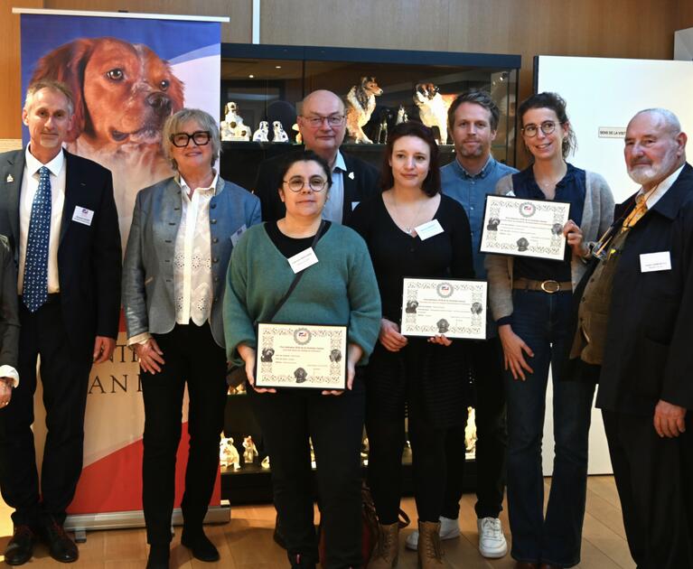 Le jury et les lauréats du prix de la Centrale canine 