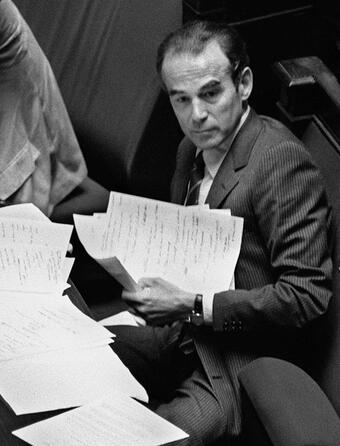 Robert Badinter, ministre de la justice à l'assemblé nationale le 17 septembre 1981 
