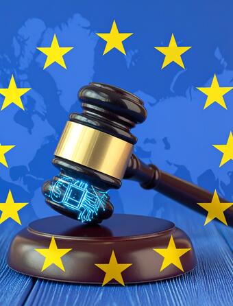 Le marteau de justice, l'intelligence artificielle et le droit européen