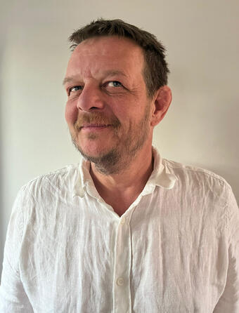 Julien Viteau Chiens Verdier0.jpg