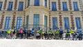 Photo de groupe devant le château de Sceaux