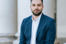 Gregory Laurent, nouveau commissaire général de la Foire du livre de Bruxelles 2023