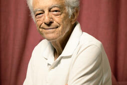 Jean-Claude Zylberstein chez lui, à Paris