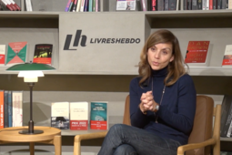 Véronique Cardi, directrice générale des éditions JC Lattès, dans le studio de Livres Hebdo