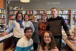 Equipe de la Librairie Le Chat Pitre : 1er plan, Jonathan, Clémence – second plan, Claire, Karine, Clémence, Cécile, Laurent