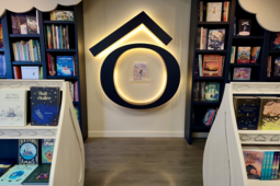 À l'interieur de la librairie Ônirique