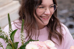 Morgane Moncomble, autrice de la saga Seasons chez Hugo.
