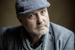 Colum McCann, Ce qui nous frôle sous la surface (Belfond)