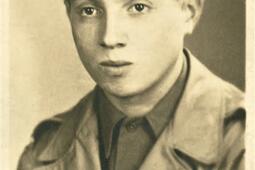 16 ans resistant_Stock_9782234096936.jpg