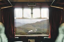Voir le monde en train : quatre-vingts aventures ferroviaires inoubliables, de l'express du bout du monde au tortillard d'altitude, du luxueux palace sur rail au train au long cours.jpg